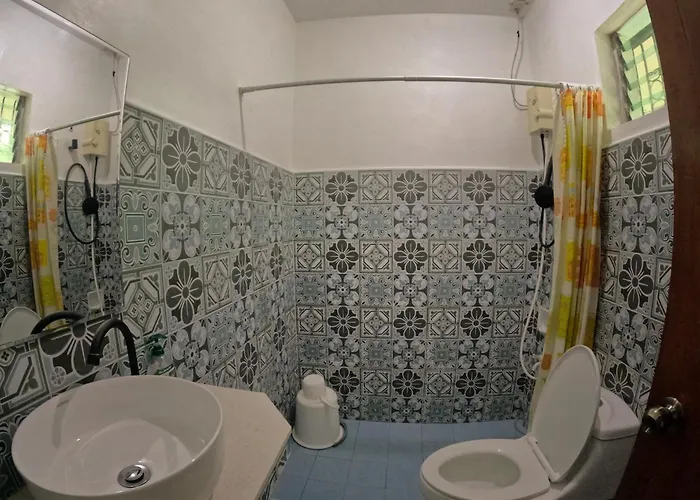 Hostel The Lighthouse Oslob