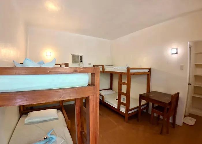 The Lighthouse Hostel Oslob